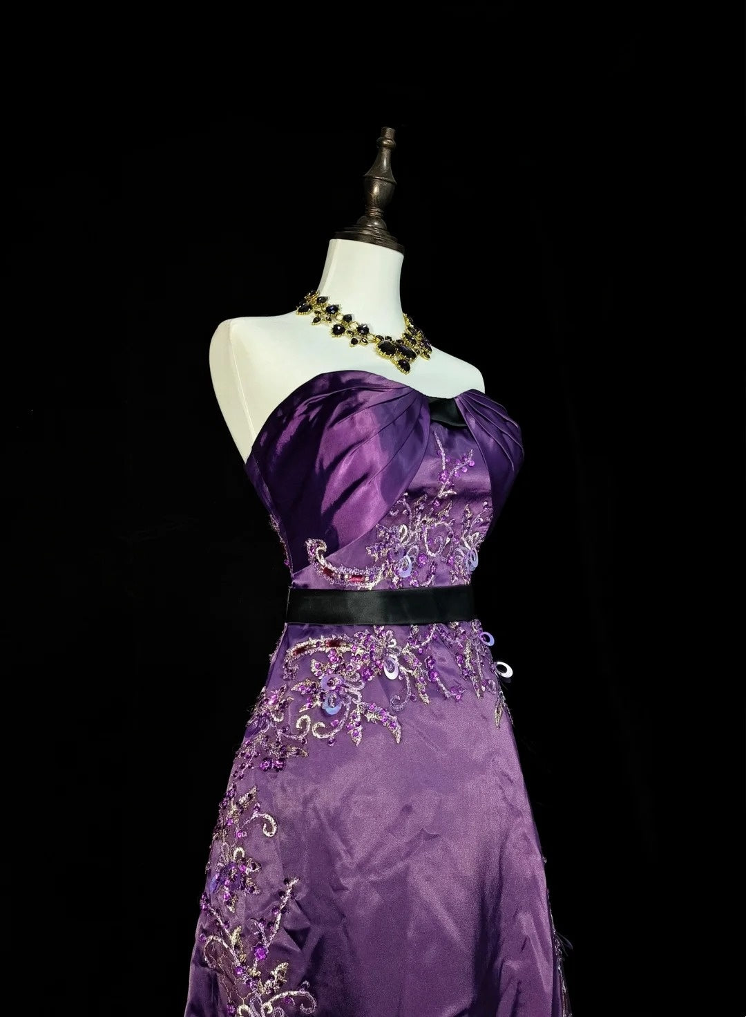 Vintage A line Sweetheart 70s Grape Satin Sleeveless 80s Sleeveless Prom Dresses Long Formal Party Gown N1434