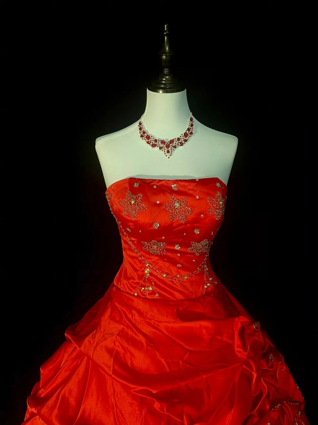 Vintage Ball Gown Strapless Red Satin With Layers Tiered Sweet 16 Dresses Quinceanera Dress Long 15 Vestidos De Fiesta N1435