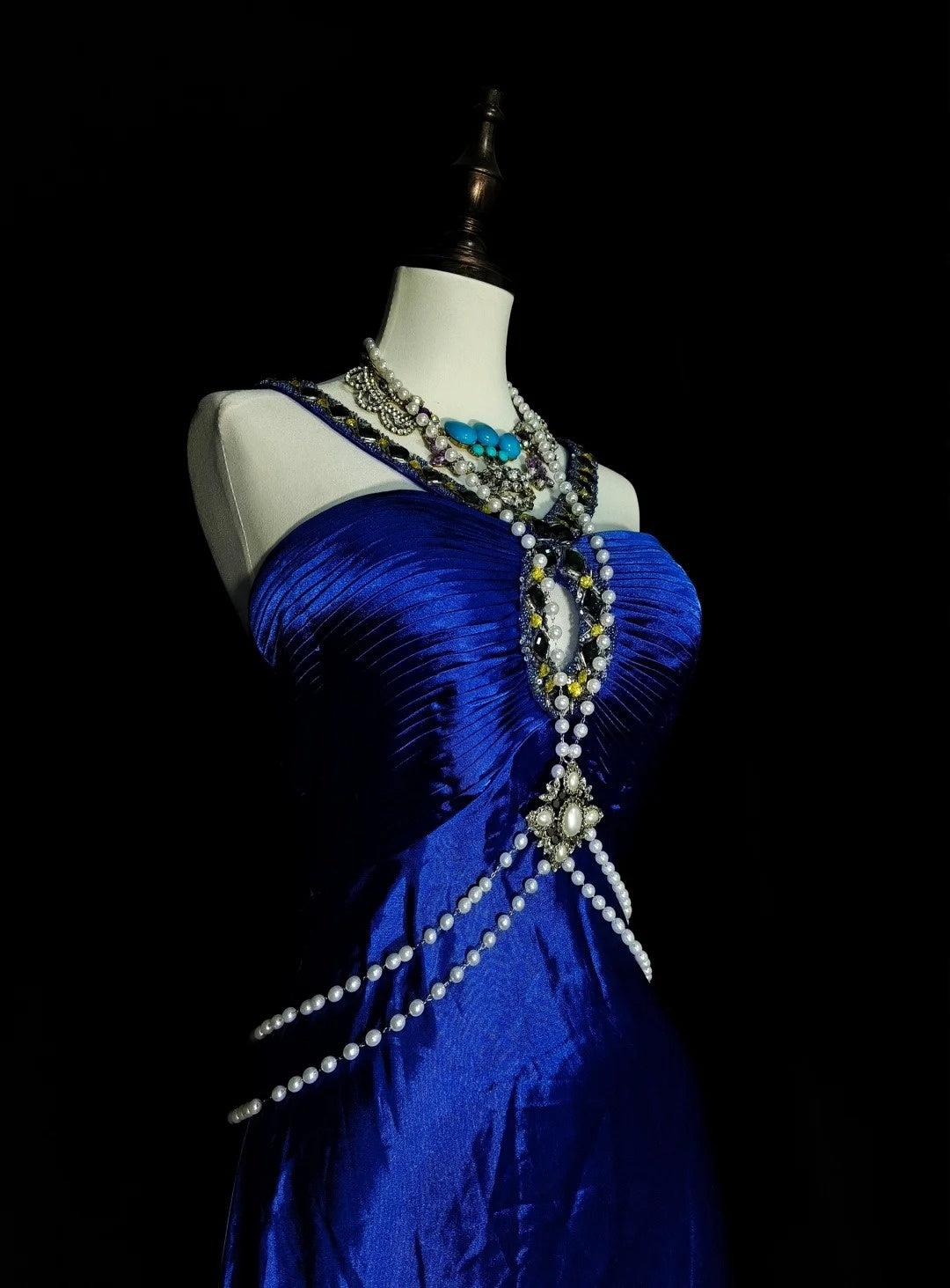 Vintage A line Halter Royal Blue Satin Sleeveless 80s Sleeveless Prom Dresses Long Formal Party Gown N1433