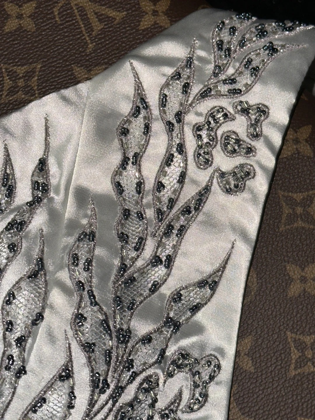 Glamorous Mermaid V Neck Gray Satin School Dances With Beading Prom Dresses 8th Grade Formal Outfits Evening Dress RB8414