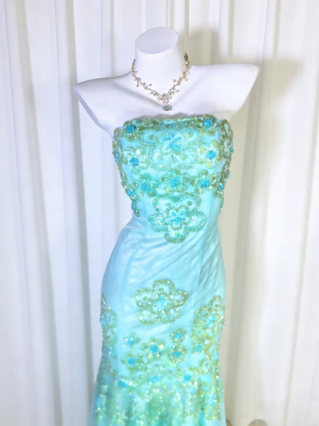 Pretty Prom Dresses Mermaid Strapless Green Lace With Beading Long Formal Dress N3041