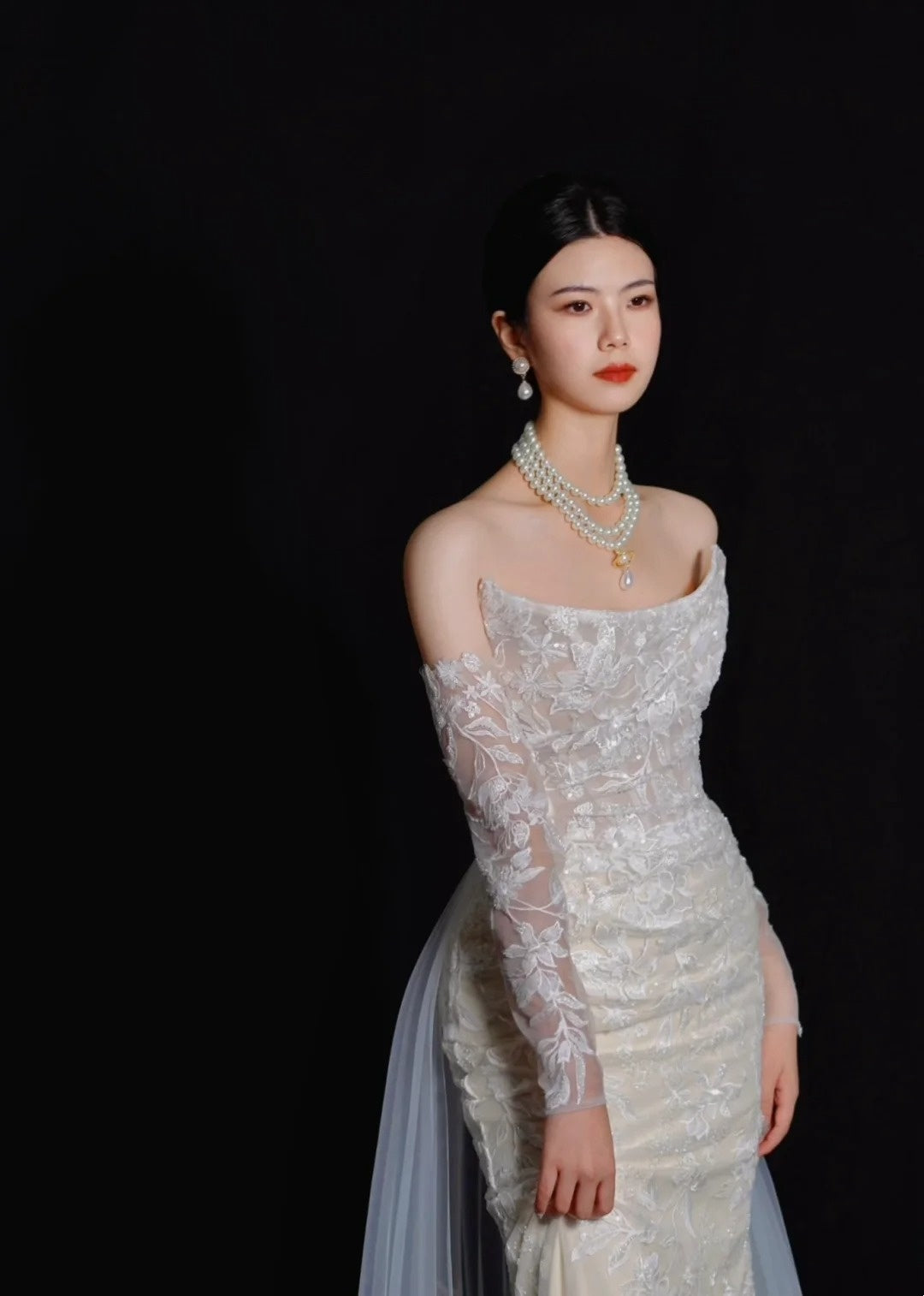 Romantic Long Wedding Dresses White Mermaid Strapless Lace Long Wedding Dress For Brides Fitted With Train Bridal Gowns AB2474
