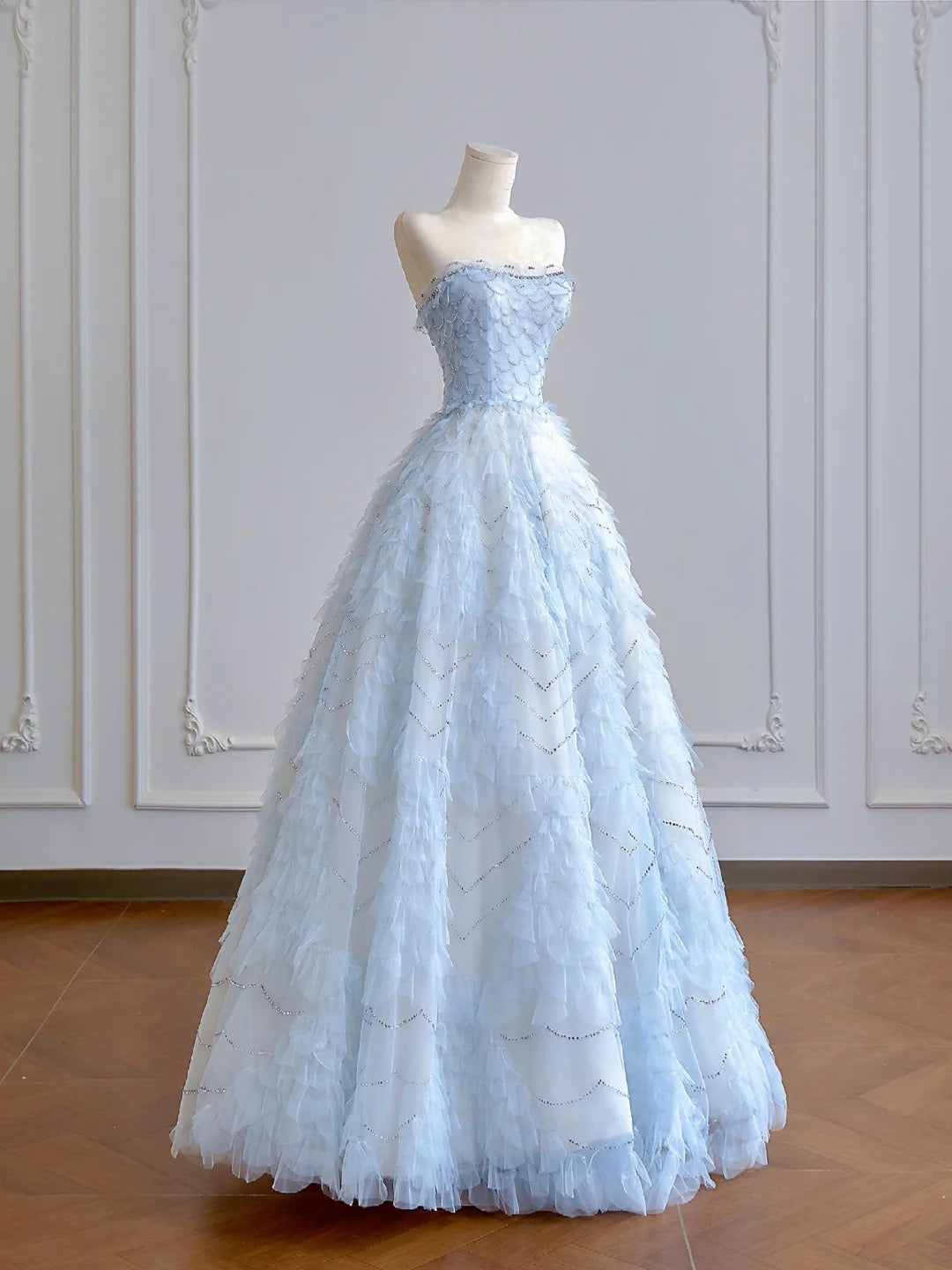 Timeless Ball Gown Strapless Light Sky Blue Tulle Long Prom Dresses Inspiration Party Gowns N375