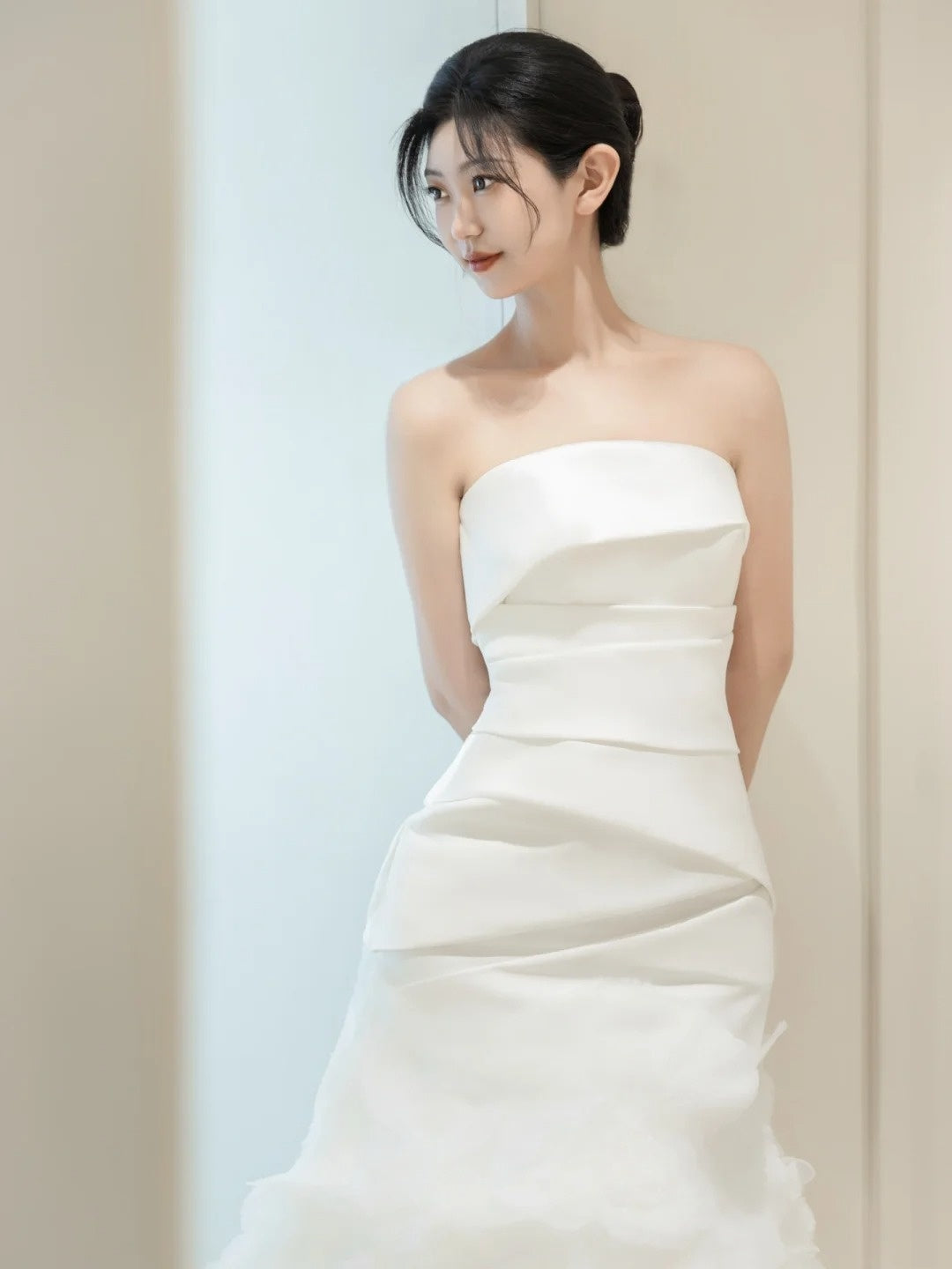 Plain Wedding Dresses Mermaid Strapless White Sleeveless Pleated Brides Dress Fitted Bridal Gowns N229