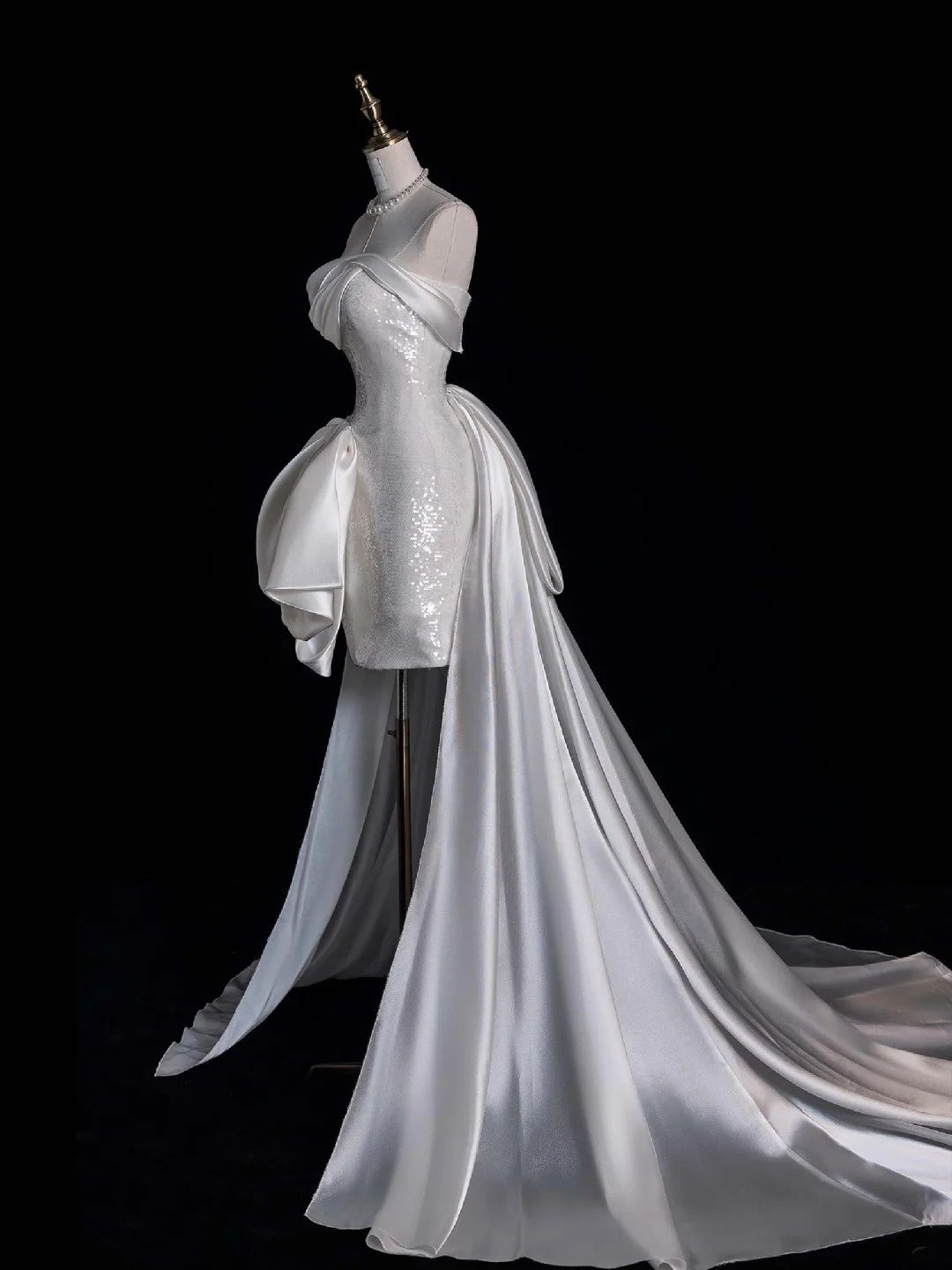 Princesses Elegant Sheath Strapless White Sequined With Satin Train Wedding Gown Short Fairytale Summer Wedding Dresses N668