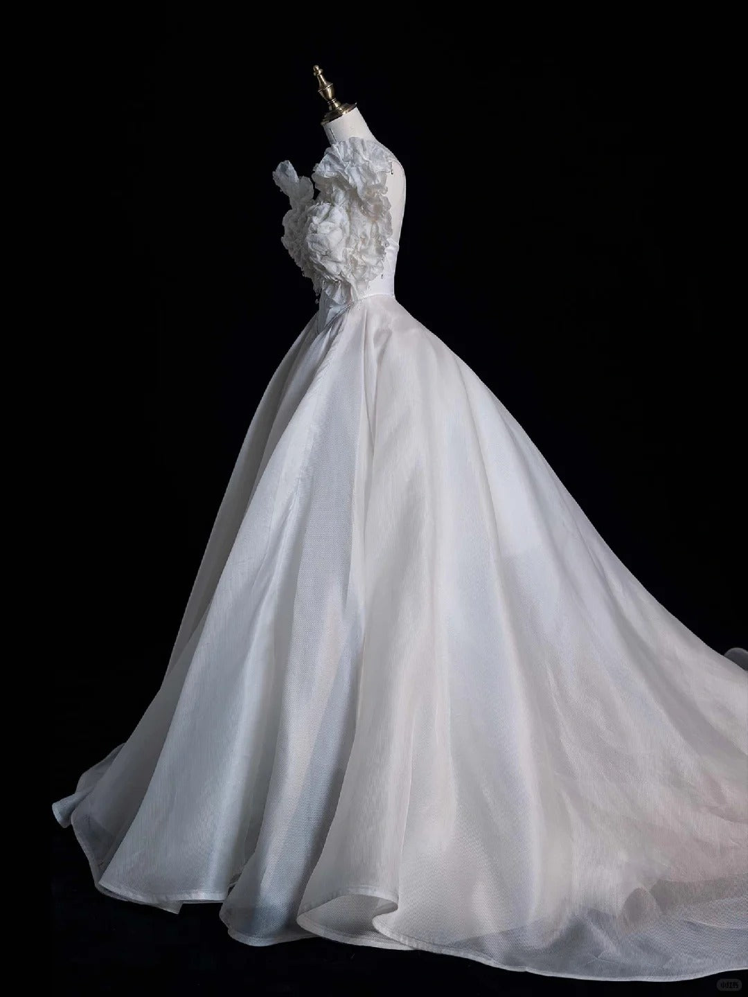 Modern Minimalist Ball Gown Sweetheart Sleeveless Tulle Brides Gown Bridal Dress Wedding Dresses Style RB6575