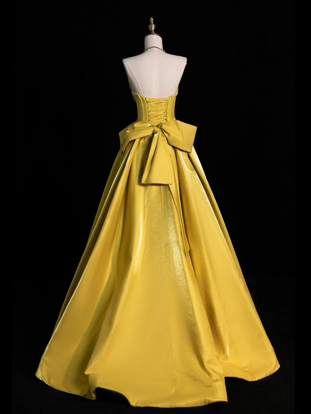 Chic Ball Gown Sweetheart Yellow Satin Senior Prom dresses High School Long Formal Dress N1261