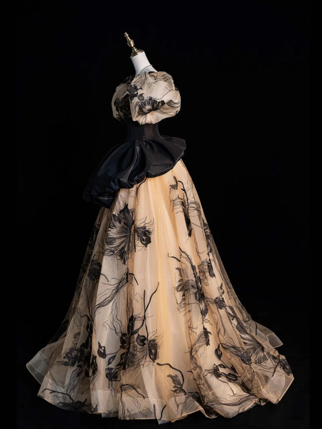 Modest Ball Gown Sweetheart With Puffy Short Sleeves Black Floral Long Prom Dress For Women Girls Evening Dresses N652