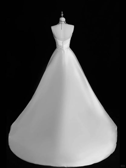 Modern Minimalist Ball Gown Strapless White Satin With Buttons Long Brides Gown Bridal Dress Wedding Dresses Style RB6558