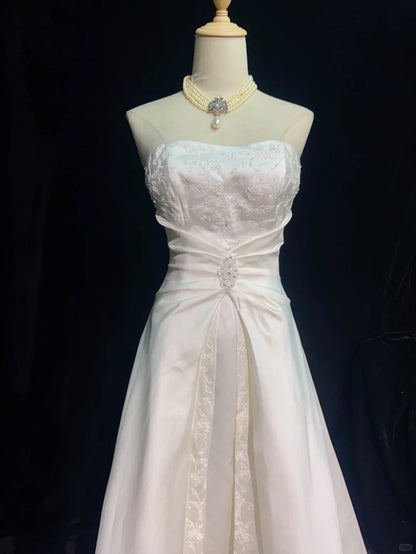 Timeless Wedding Dresses Ball Gown Strapless Ivory With Ruffles Beaded Long Brides Gown N3431