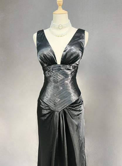 Modest Prom Dresses Mermaid Halter Black Satin With Ruffled Long Evening Outfits N3466