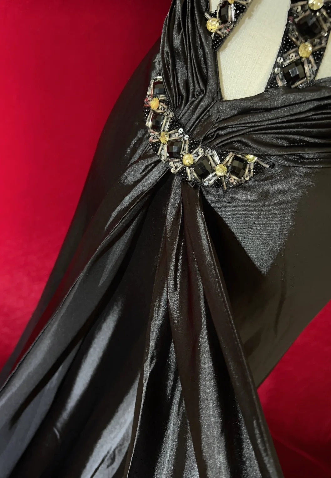 Vintage Prom Dresses Mermaid Halter 90s Satin With Beading Long Black Tie Formal Party Dress N2504