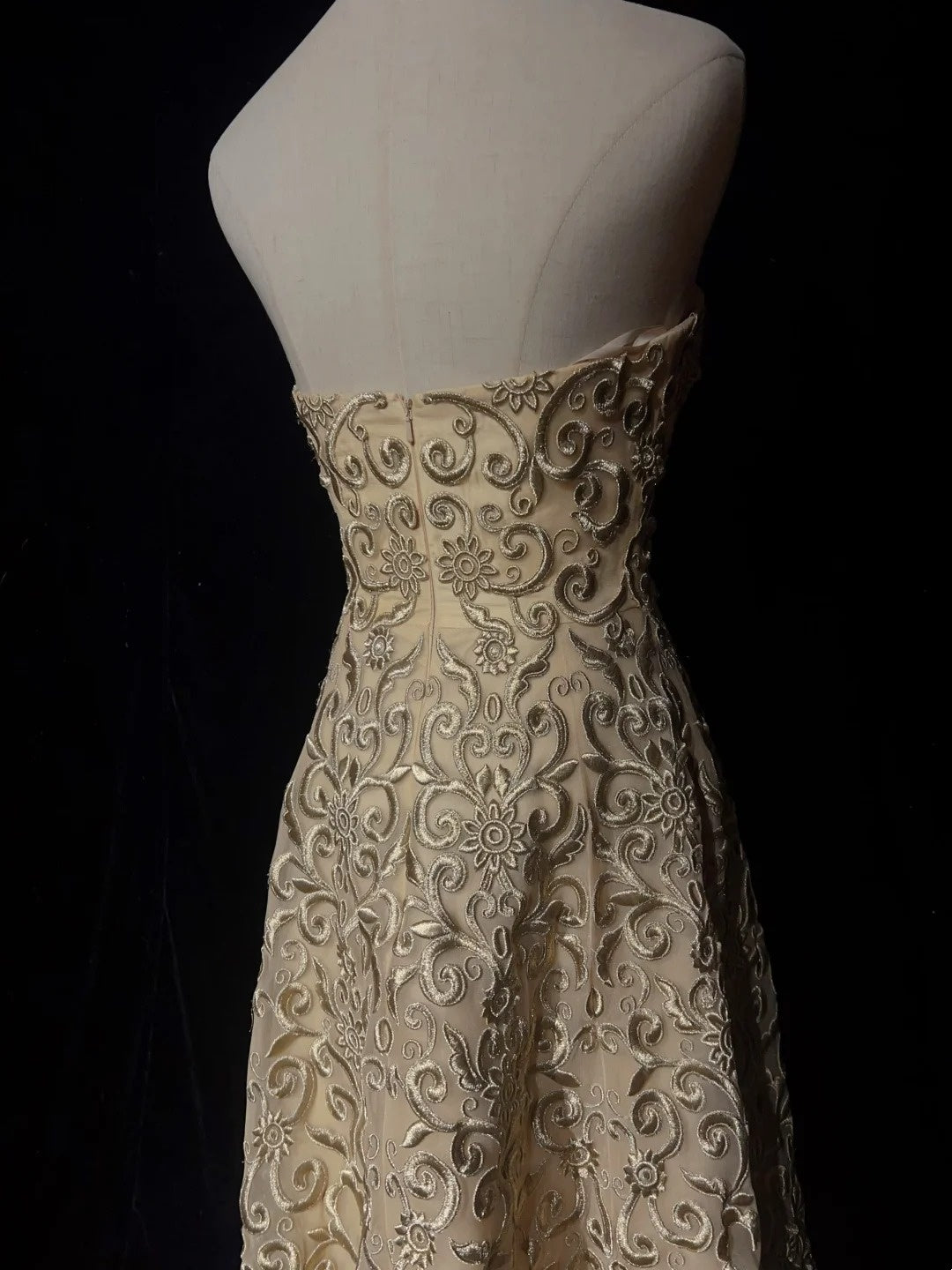 Vintage Prom Dresses A Line Strapless Gold Lace Sleeveless 1990s Long Formal Evening Gown N2639
