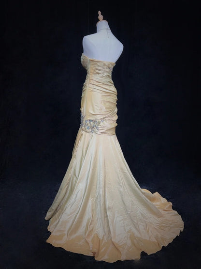 Modest Prom Dresses Mermaid Sweetheart Gold Taffeta Sleeveless Long Formal Evening Outfits N3640