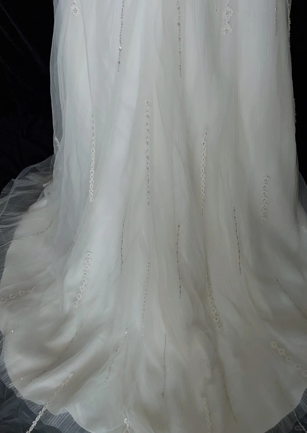 Unique Wedding Dresses A Line Spaghetti Strap White Tulle With Beading Long Bridal Gown N3646