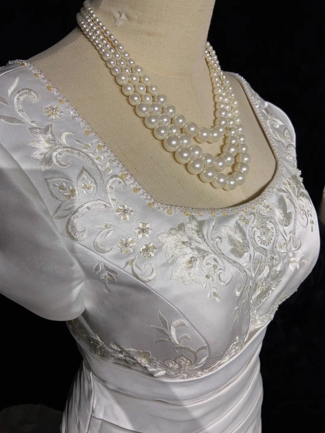 Timeless Wedding Dresses Mermaid Square Neck White Satin With Sleeves Beaded Long Brides Gown N3443