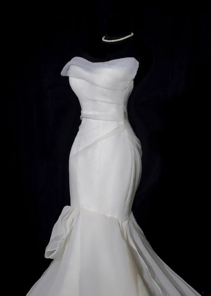 Plain Wedding Dresses Mermaid Strapless Ivory Sleeveless Brides Dress Fitted Bridal Gowns AB2526
