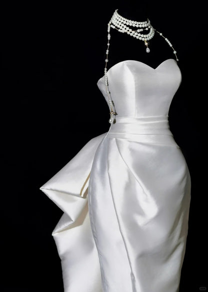 Plain Wedding Dresses Sheath Sweetheart Satin Pleated Brides Dress Fitted Long Bridal Gowns AB2530