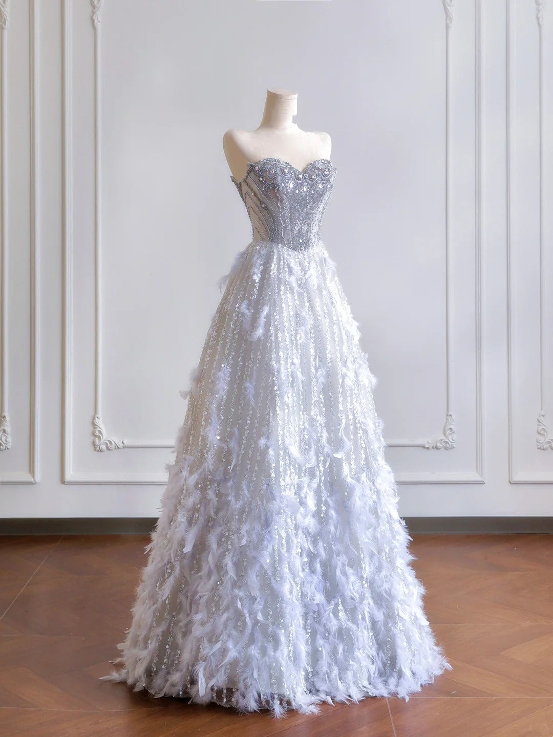 Timeless Ball Gown Sweetheart Silver Sequin With Beaded Feathers Long Prom Dresses Inspiration Party Dress Prom Gowns N306