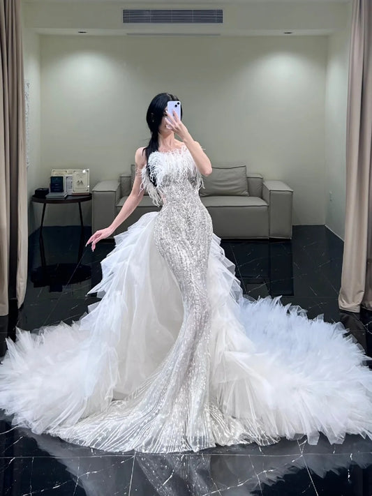 Classic Mermaid Wedding Dresses Strapless Sequin White With Feathers Brides Dress Summer Bridal Gowns N240