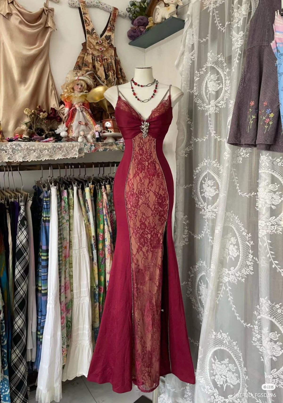 Vintage V Neck Lace Burgundy Long Prom Dress Mermaid Evening Party Gown Dance Outfits N535