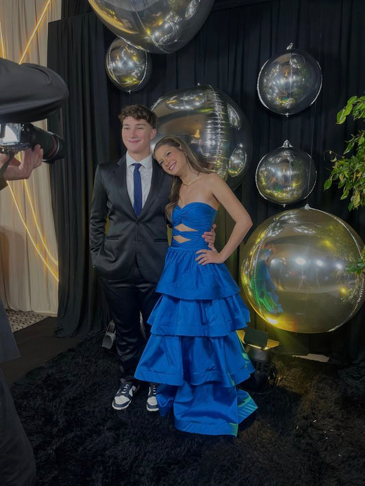 Chic Ball Gown Sweetheart Royal Blue Satin Long Prom Dresses Sleeveless Formal Dresses N710