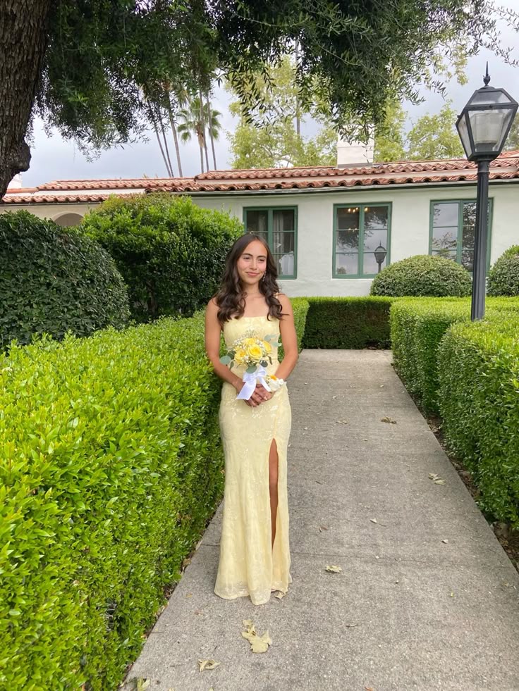 Mermaid Prom Dresses Side Split Spaghetti Straps Sexy Special Dress Lace Appliques Beaded yellow Party Gowns AB989