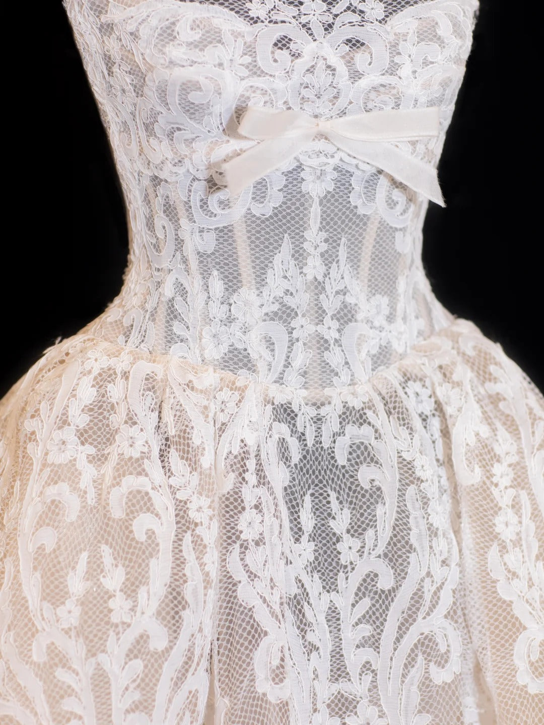 Timeless Ball Gowns Lace White With Wedding Veil Tulle Bridal Gown Garden Wedding Dresses RB4322