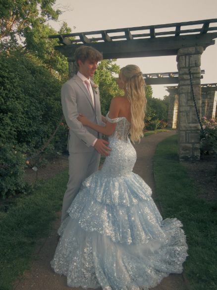 Charming Off The Shoulder Blue Tulle Lace Appliques Layered Mermaid Party Dress Long Evening Gown N600