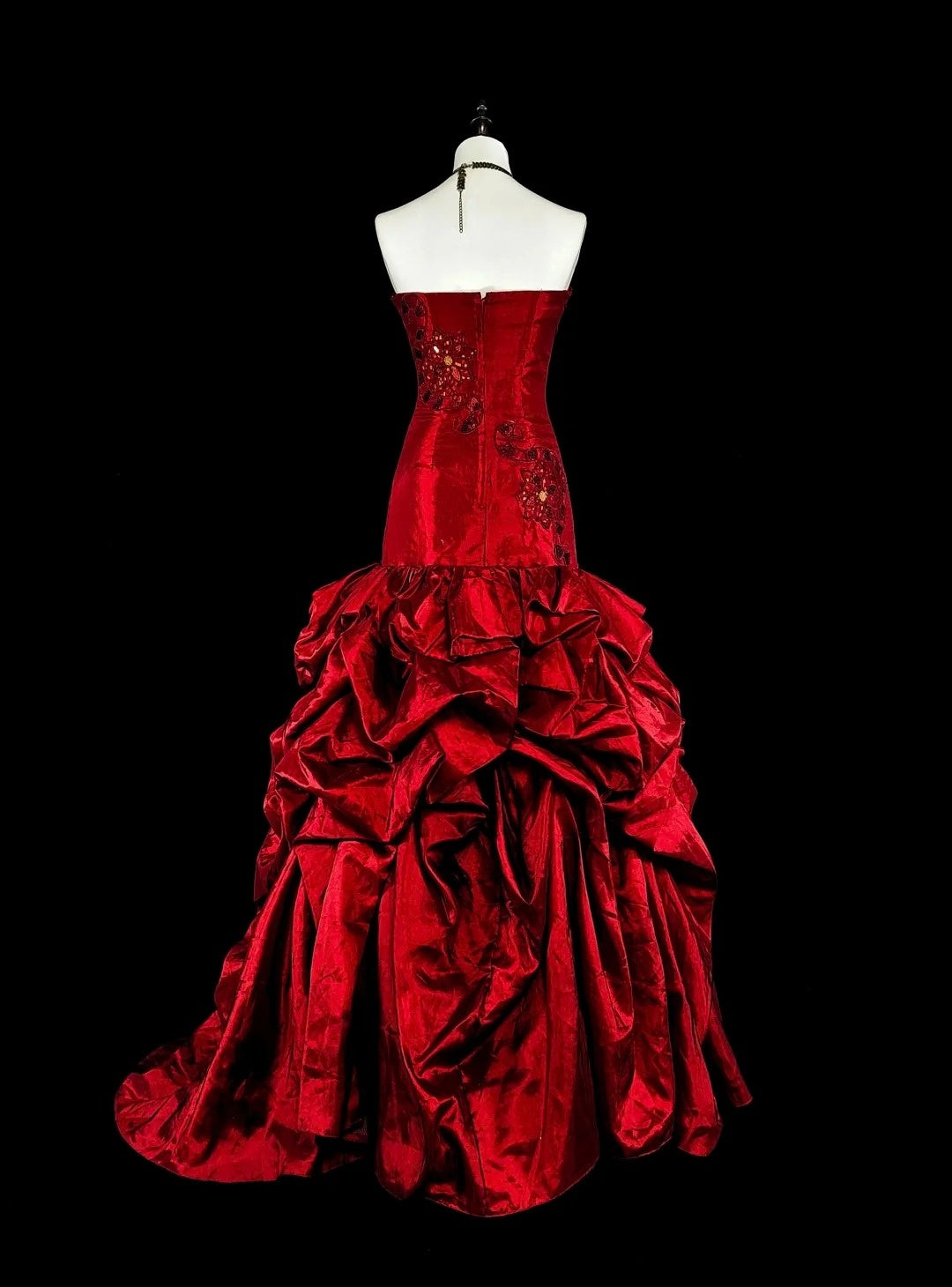 Vintage Prom Dresses Mermaid Strapless Folds Burgundy Satin With Appliques Long Party Dress N2373