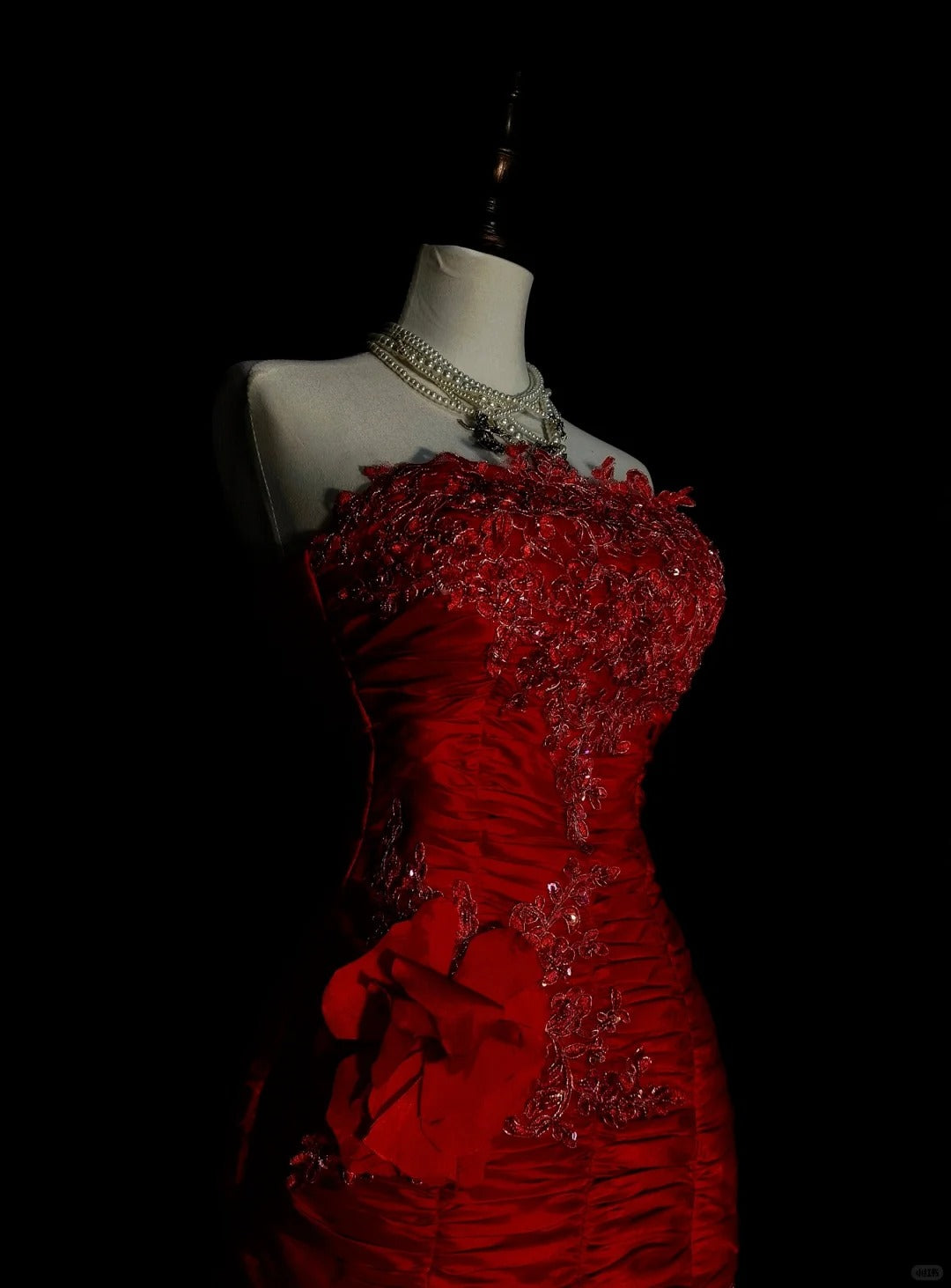 Vintage Mermaid Strapless Red Tulle Appliques Sleeveless 80s Sleeveless Prom Dresses Long Formal Party Gown N1440