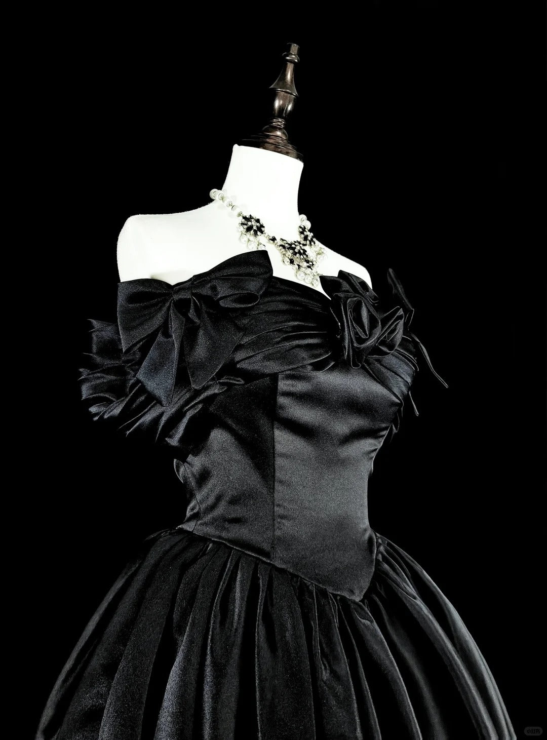 Modest Prom Dresses Ball Gown Off The Shoulder Black Satin Evening Long Quince Dress N3073