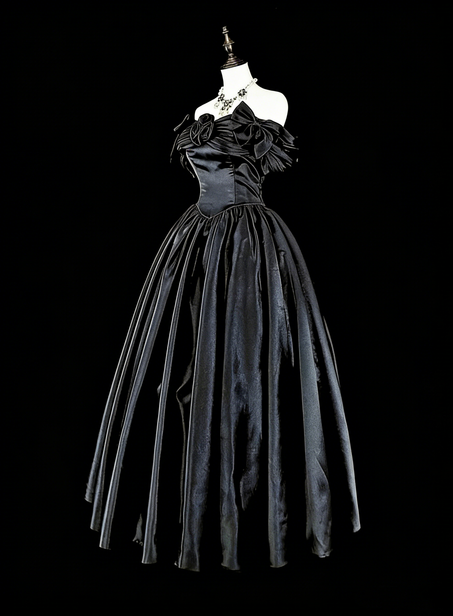 Modest Prom Dresses Ball Gown Off The Shoulder Black Satin Evening Long Quince Dress N3073