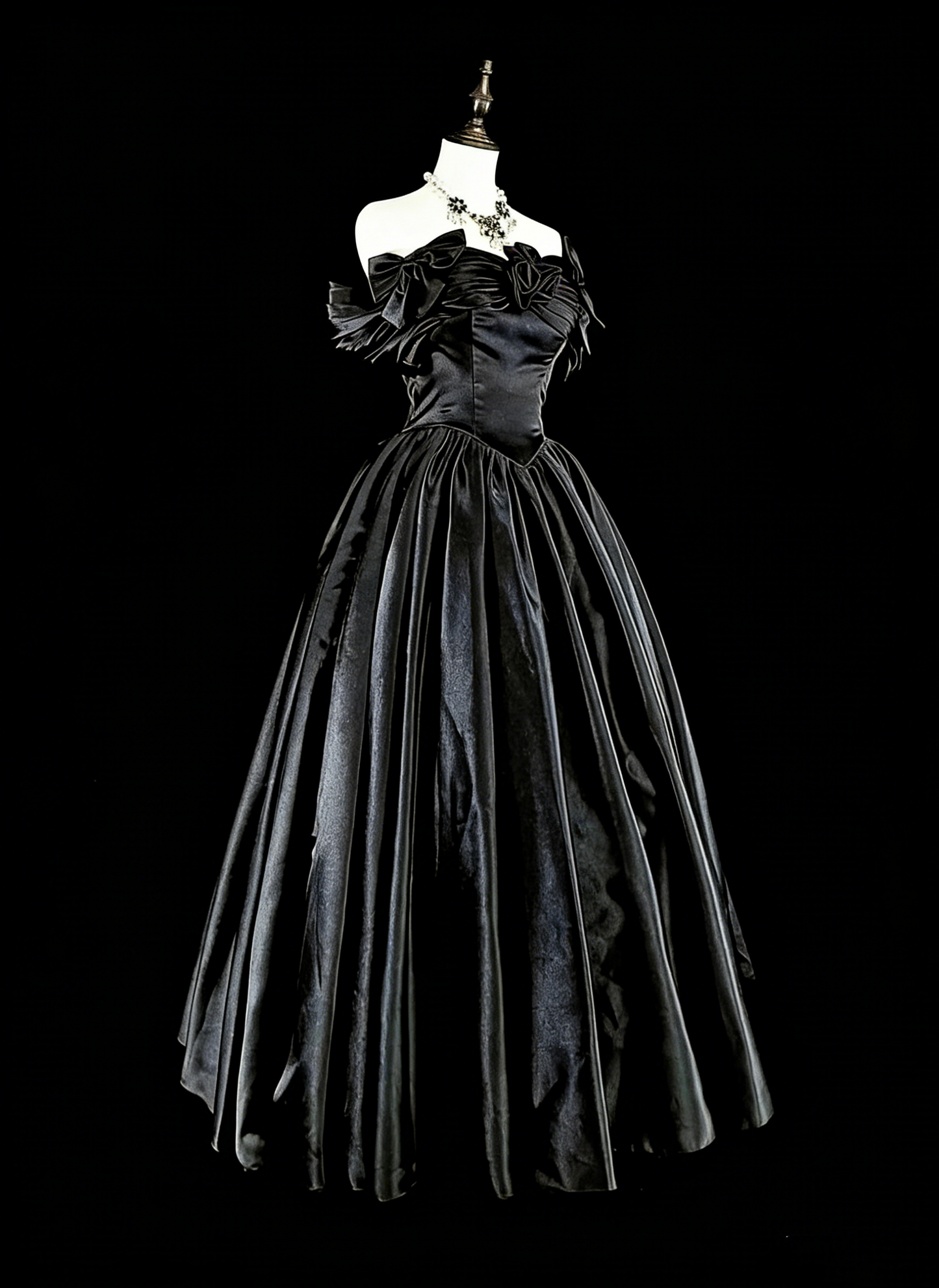 Modest Prom Dresses Ball Gown Off The Shoulder Black Satin Evening Long Quince Dress N3073