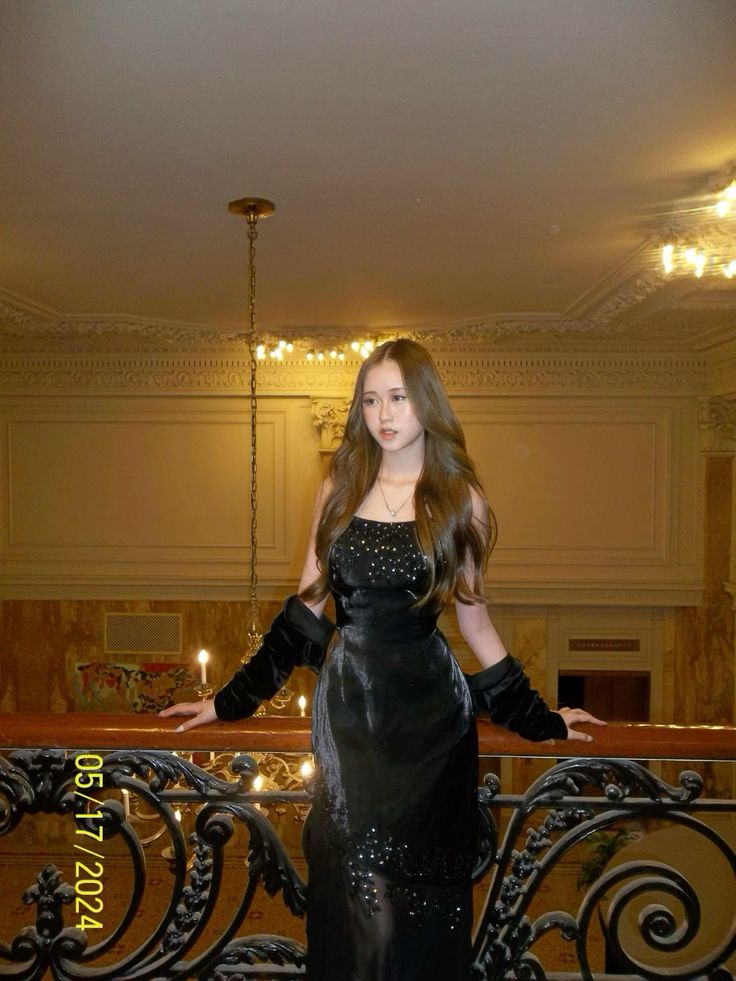 Vintage Mermaid Spaghetti Strap Black Velvet With Silver Beads Long Prom Dresses Aesthetic For Teens Formal Dress Party Outfits Prom Gown AB1110