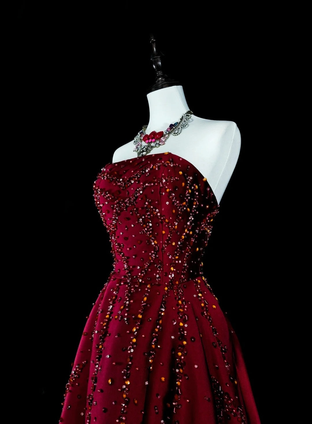 Vintage Prom Dresses A line Strapless Burgundy Tulle With Beaded Bodice Long Party Dress N2377