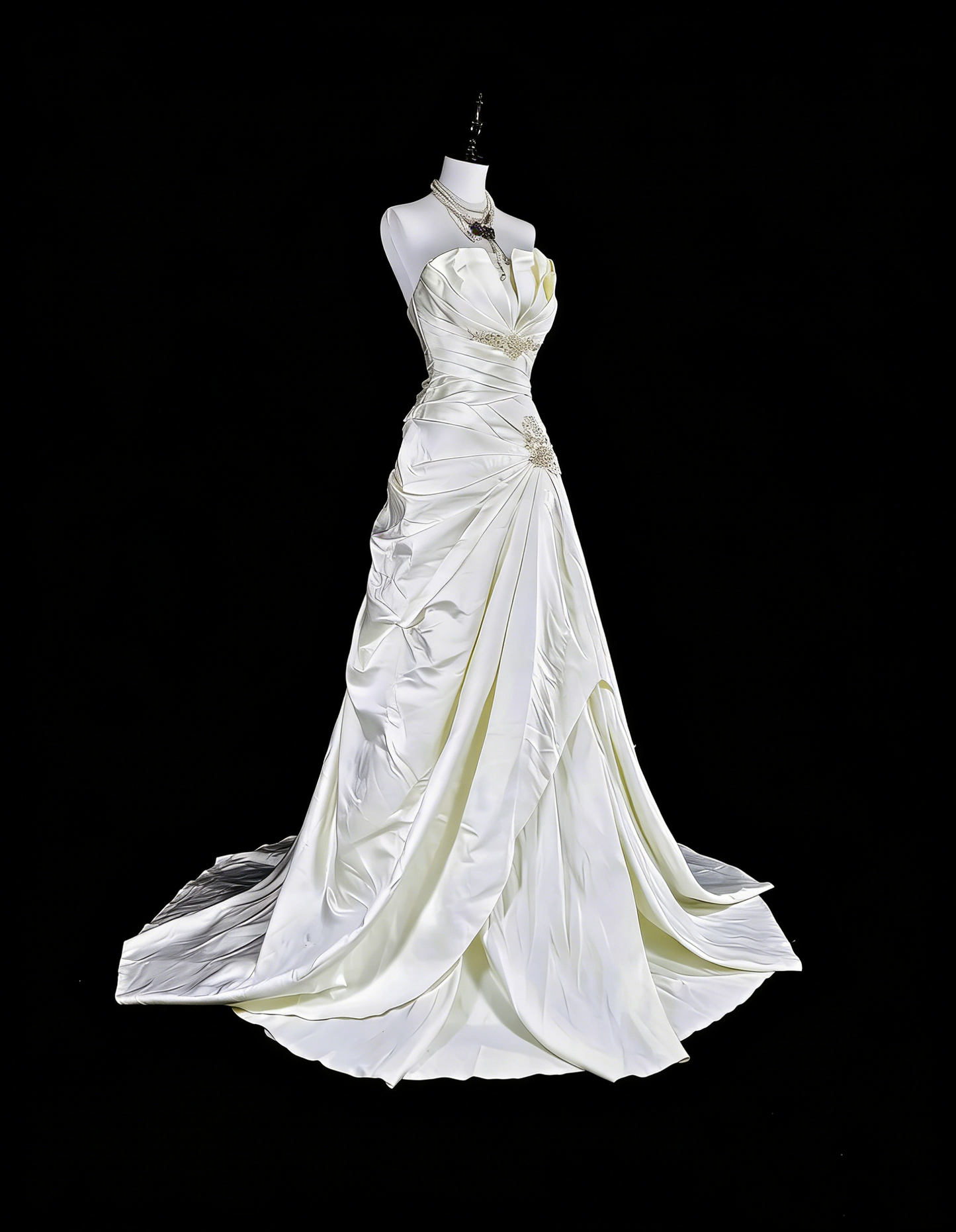 Unique Wedding Dresses Mermaid Strapless Ivory With Beaded Crystals Long Bridal Gown N3419