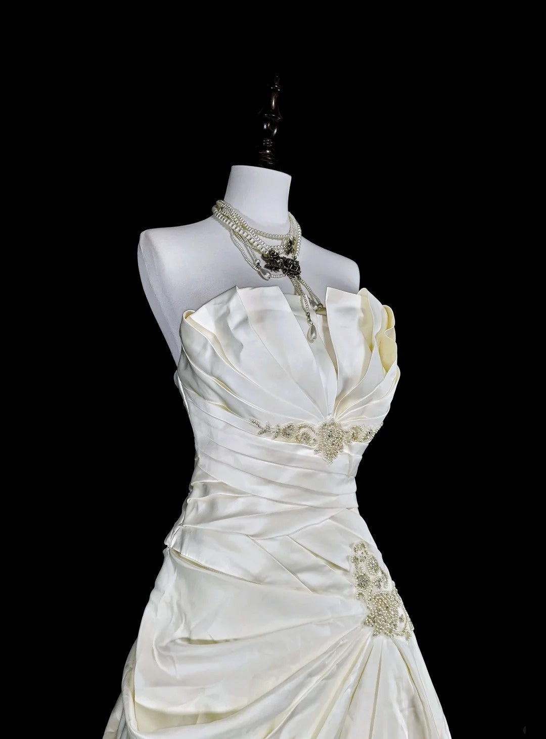 Unique Wedding Dresses Mermaid Strapless Ivory With Beaded Crystals Long Bridal Gown N3419