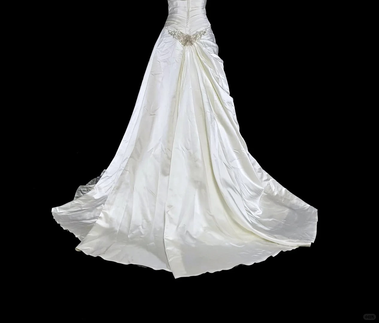 Unique Wedding Dresses Mermaid Strapless Ivory With Beaded Crystals Long Bridal Gown N3419