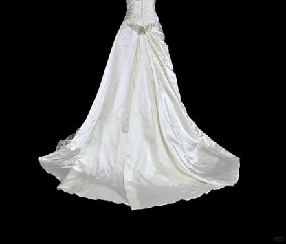 Unique Wedding Dresses Mermaid Strapless Ivory With Beaded Crystals Long Bridal Gown N3419