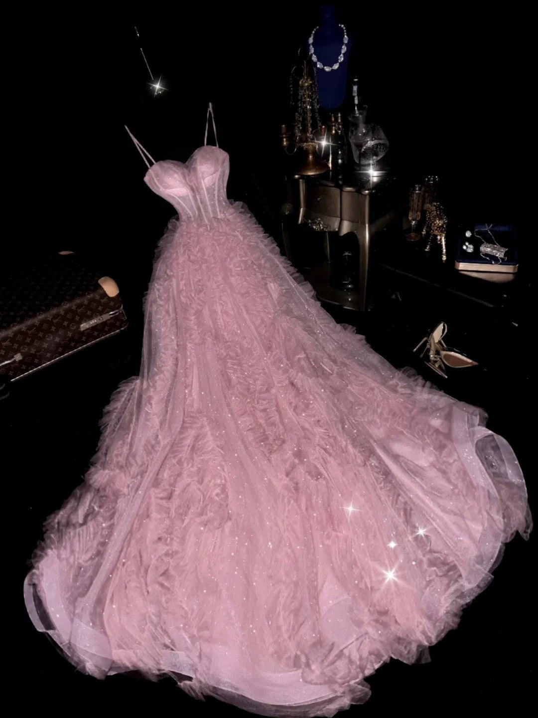 Romantic Ball Gown Spaghetti Straps Pink Tulle With Ruffled High School Dances Prom Dresses 8th Grade Formal Outfits Evening Gown RB8424