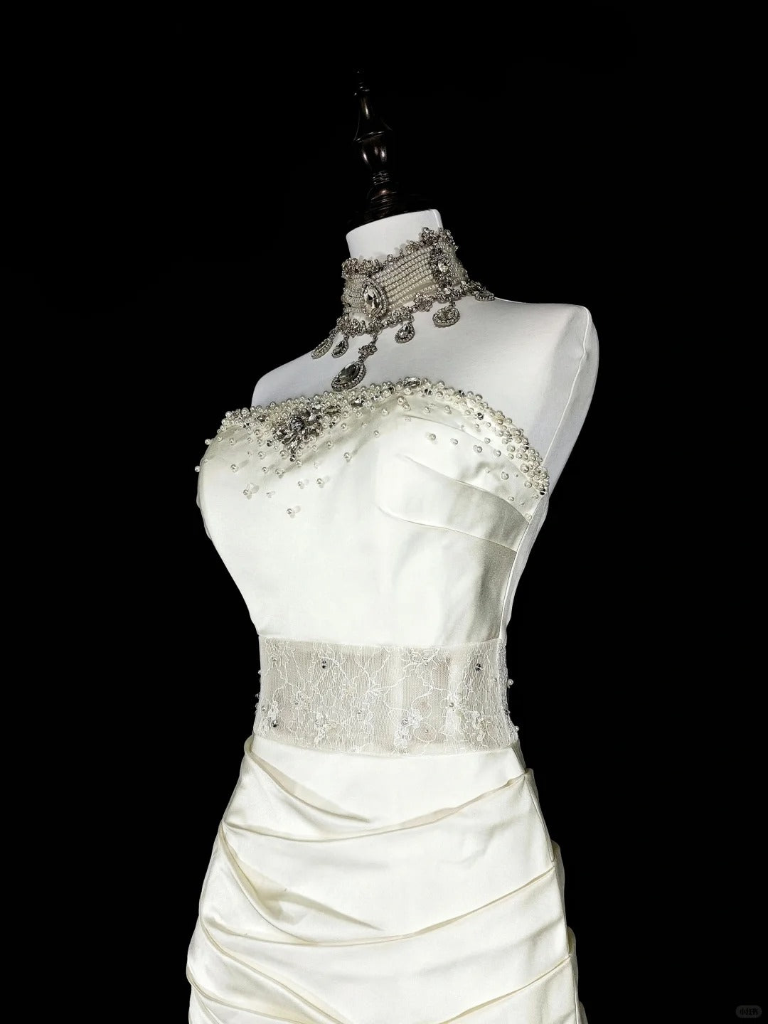 Unique Wedding Dresses Mermaid Strapless Lace Sleeveless White Long Brides Dress N3512