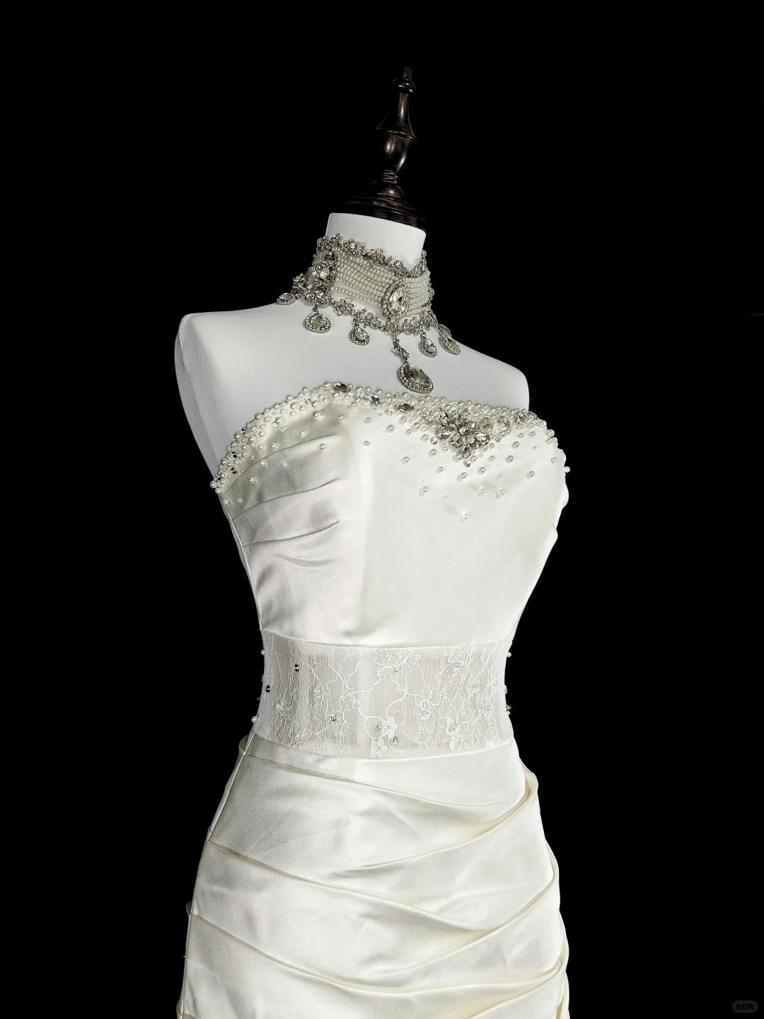 Unique Wedding Dresses Mermaid Strapless Lace Sleeveless White Long Brides Dress N3512