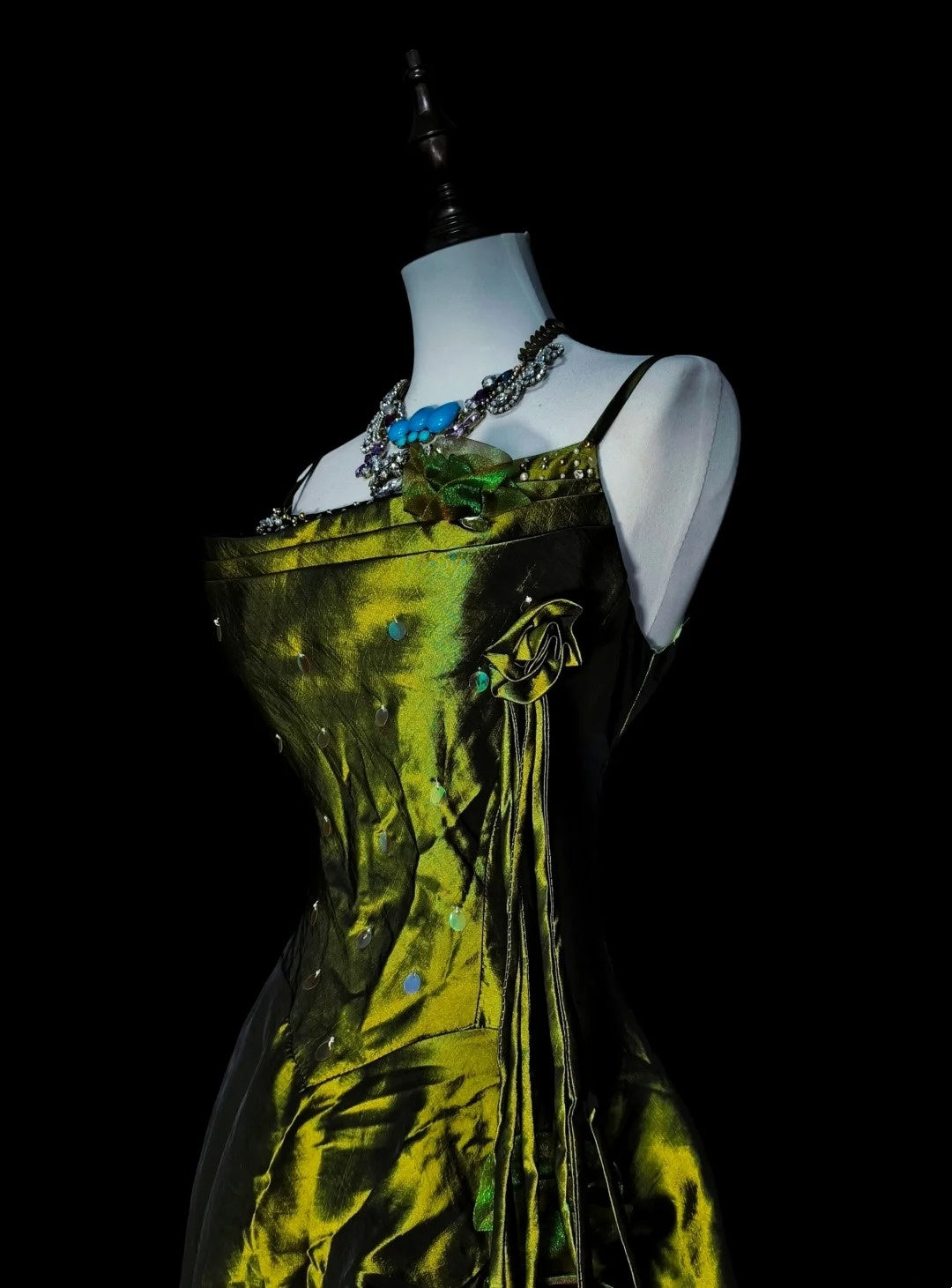 Vintage Ball Gown Spaghetti Straps Olive Green With Beadings Sleeveless 80s Prom Dresses Long Formal Party Gown N1477
