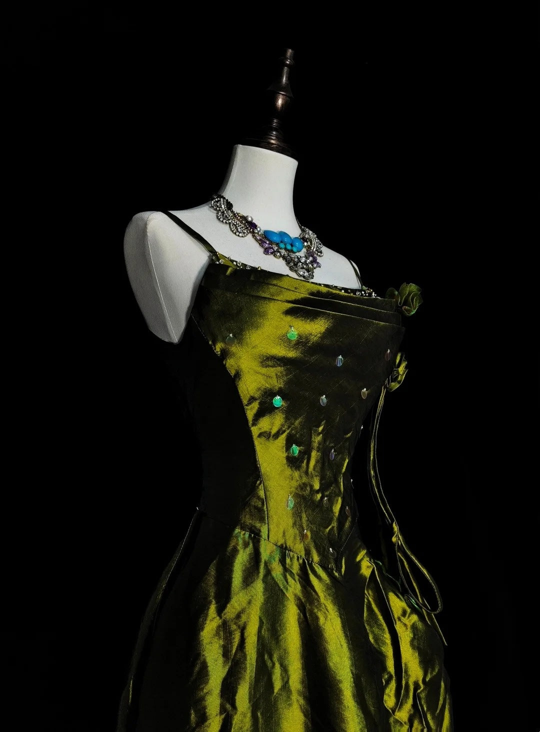 Vintage Ball Gown Spaghetti Straps Olive Green With Beadings Sleeveless 80s Prom Dresses Long Formal Party Gown N1477