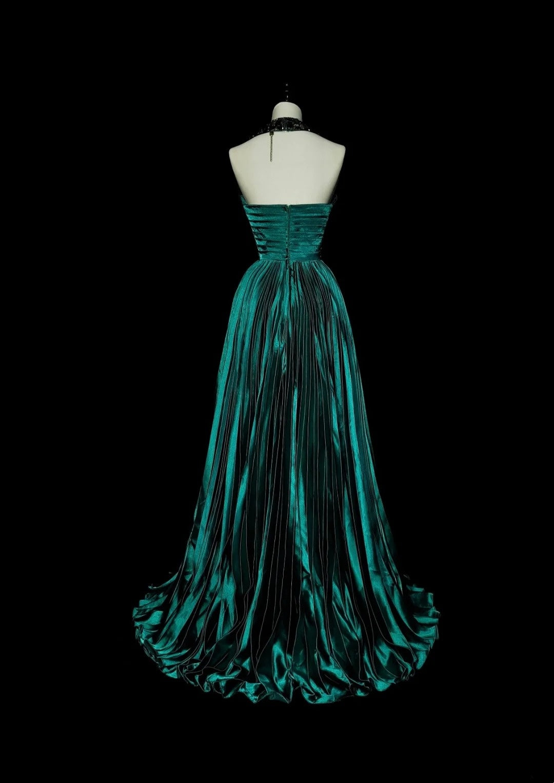 Vintage A line Halter Satin Ruffles Green With Beadings Sleeveless 70s Prom Dresses Long Formal Party Gown N1479