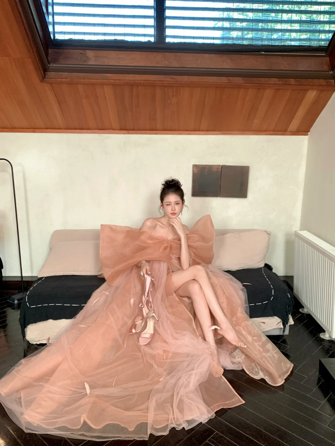Modest Ball Gown Off The Shoulder Coral Pink With Long Sleeves Bow Prm Dress Aesthetic Long Graduation Evening Outfits N065