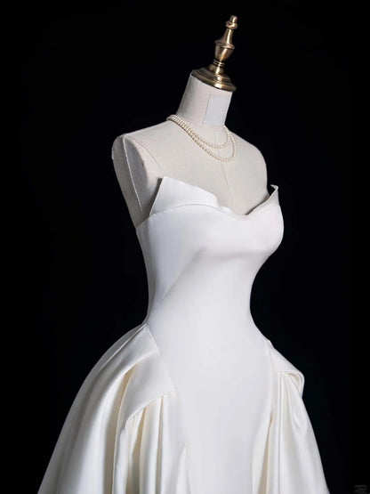 Modest Ball Gown Sweetheart White Satin With Pleated Wedding Dress Long Fairytale Autumn Bridal Dresses N690