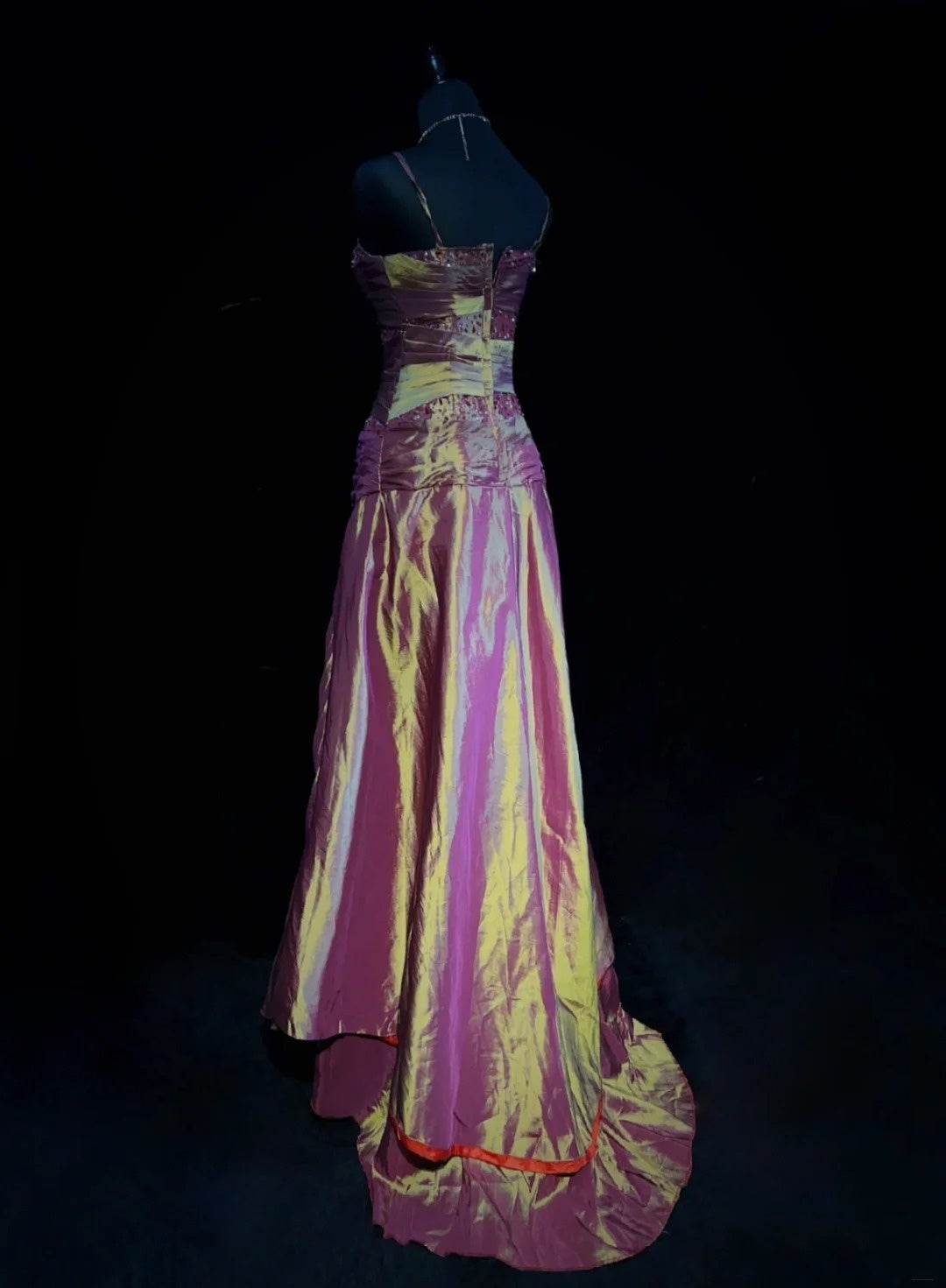 Classy Prom Dresses A Line Spaghetti Strap Grape Taffeta With Ruffle Long Formal Gown N2910