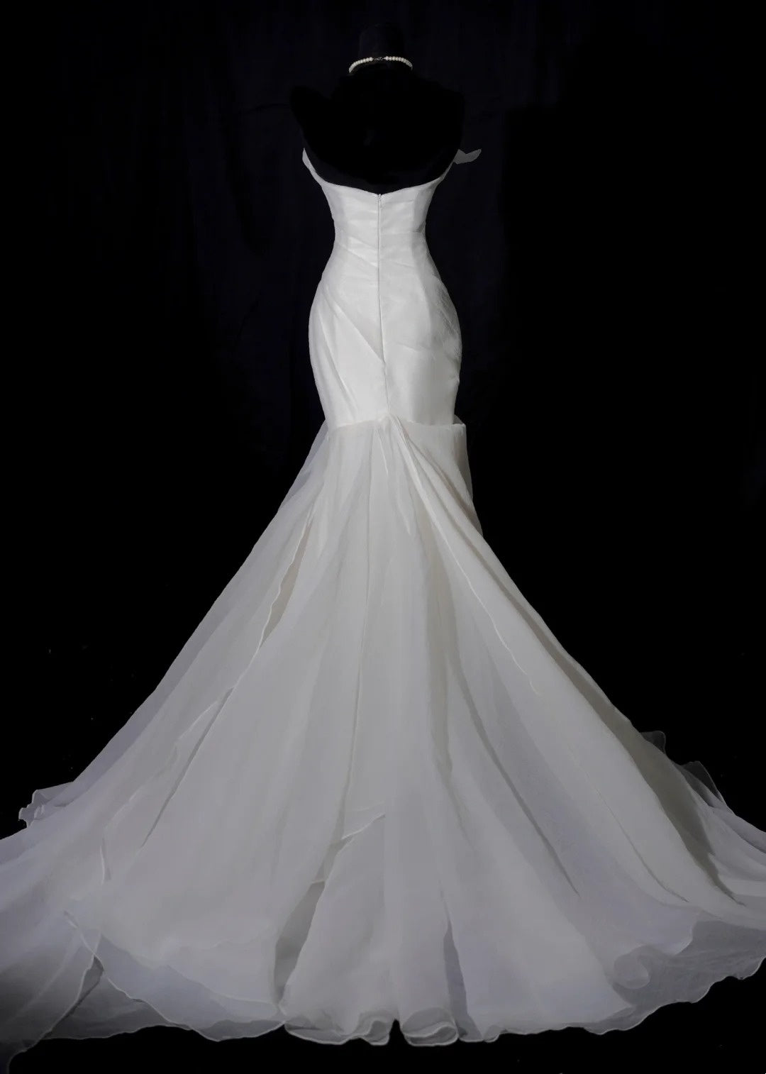 Plain Wedding Dresses Mermaid Strapless Ivory Sleeveless Brides Dress Fitted Bridal Gowns AB2526